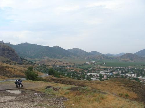 4d/20 - Krimas kalnu ieleja