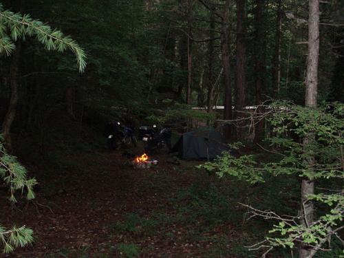 5d/26 - Ugunskurs omulīgi sprēgā