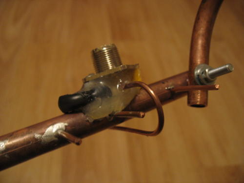 UMTS antena dipole glued