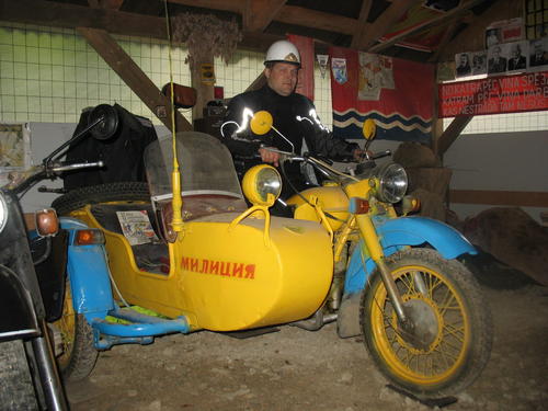 07 - Uzmanību miļicija...